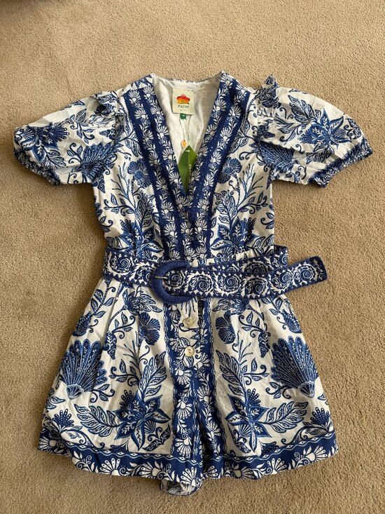 Farm Rio Pants - Farm Rio Off-White Shell Garden Romper - XS